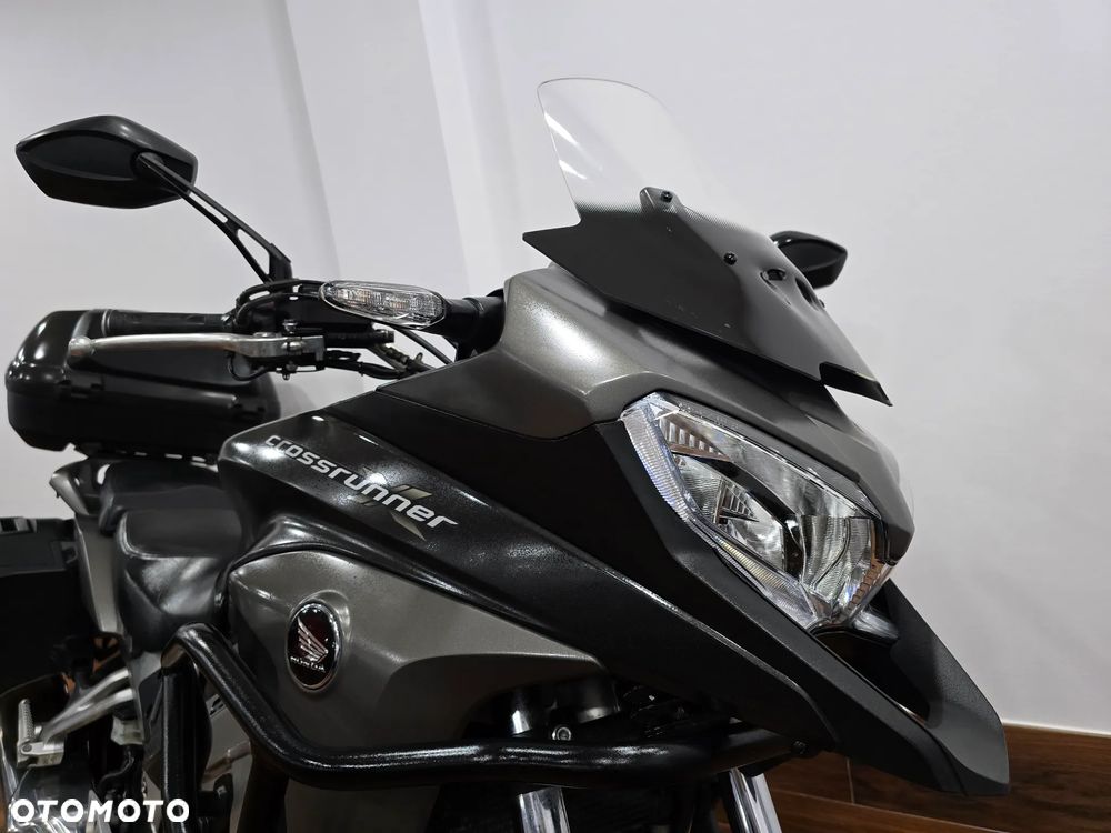 Honda VFR - 9