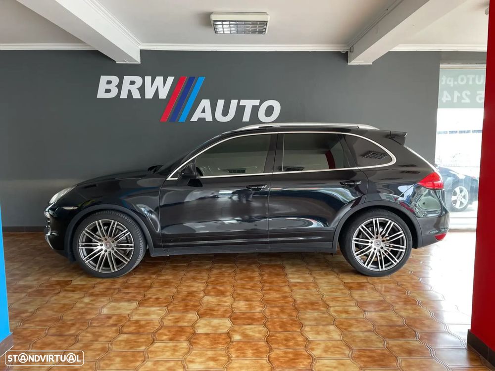 Porsche Cayenne - 2