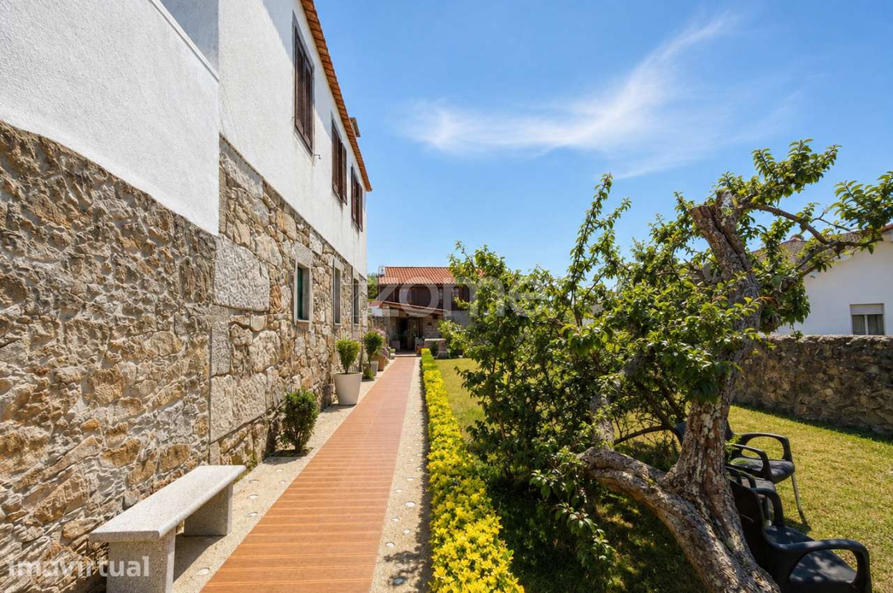 Moradia para Arrendamento em Afife | Jardim e Piscina - Grande imagem: 3/35