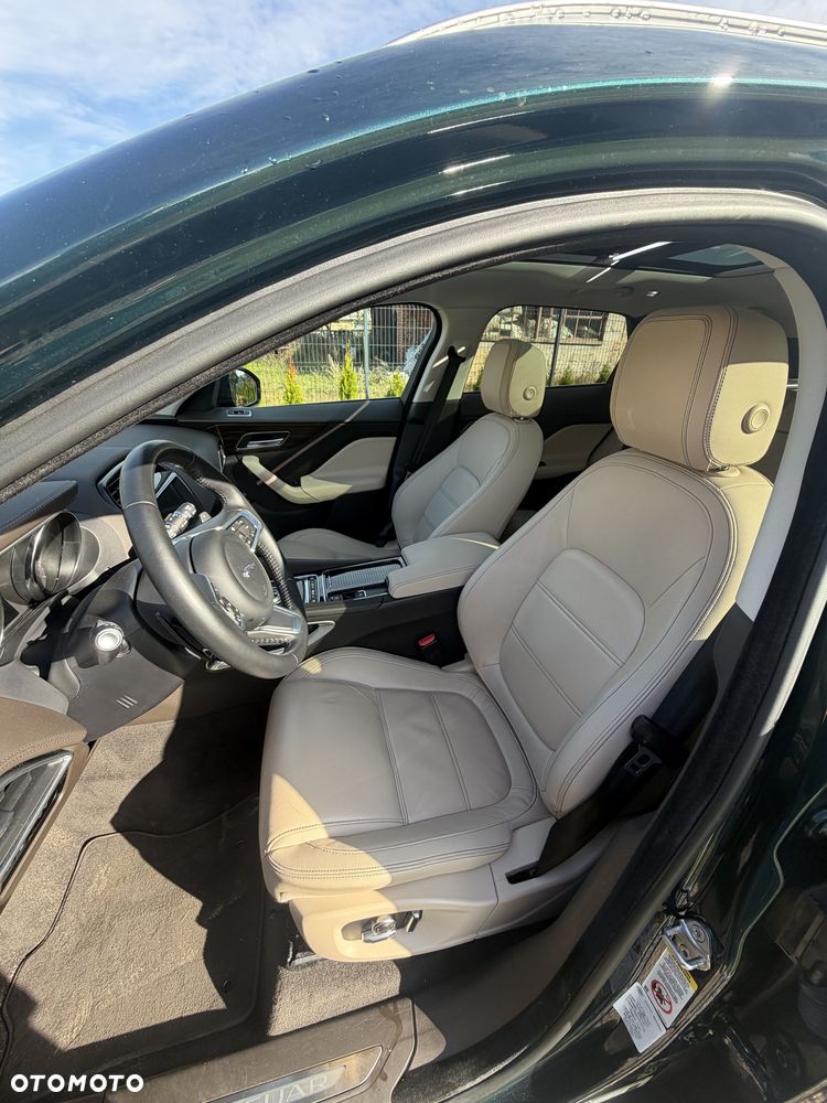 Jaguar F-Pace - 11