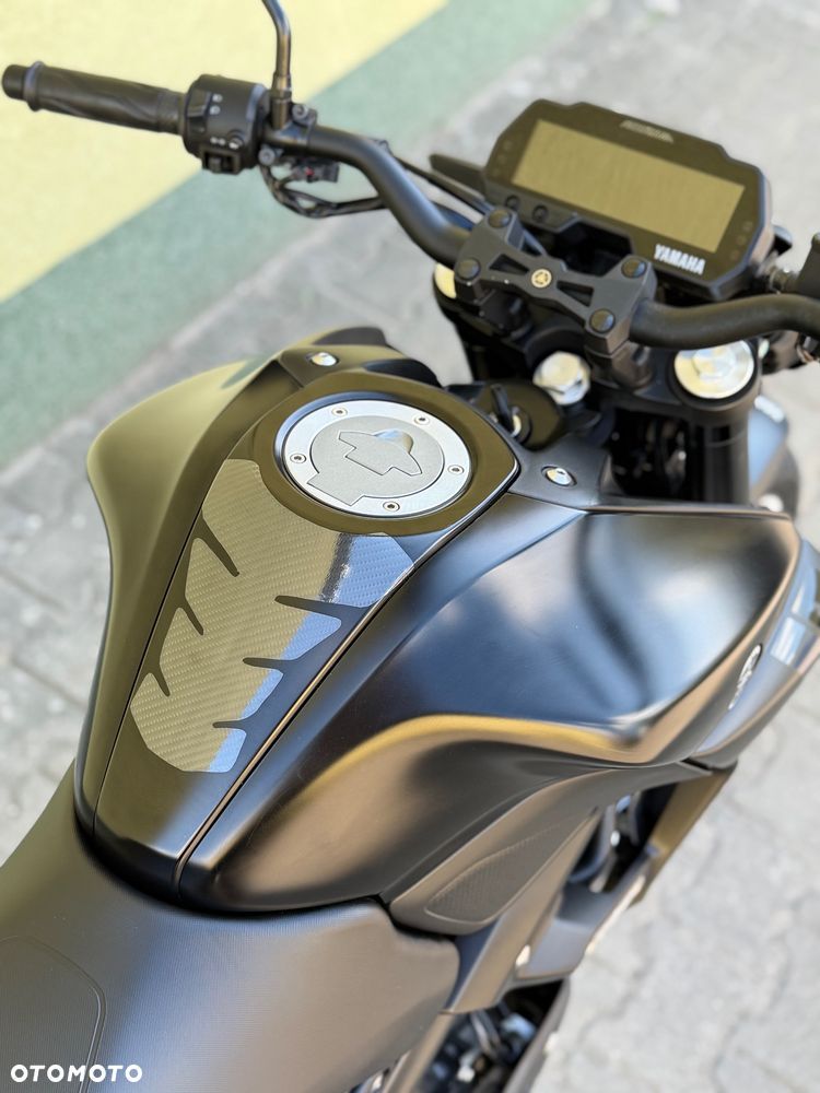 Yamaha MT - 16