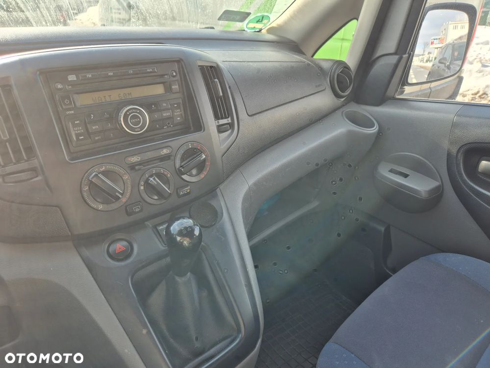 Nissan NV200 - 10