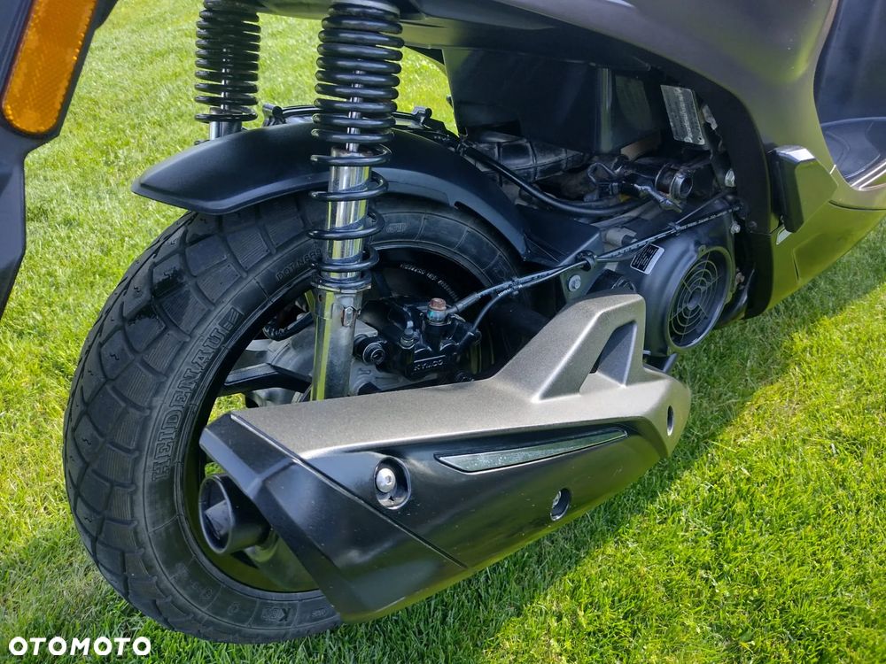 Kymco People - 8