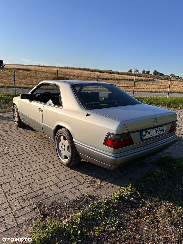 Mercedes-Benz Klasa E - 4