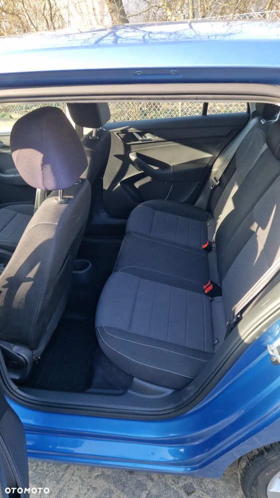 Skoda RAPID 1.6 TDI Elegance - 11