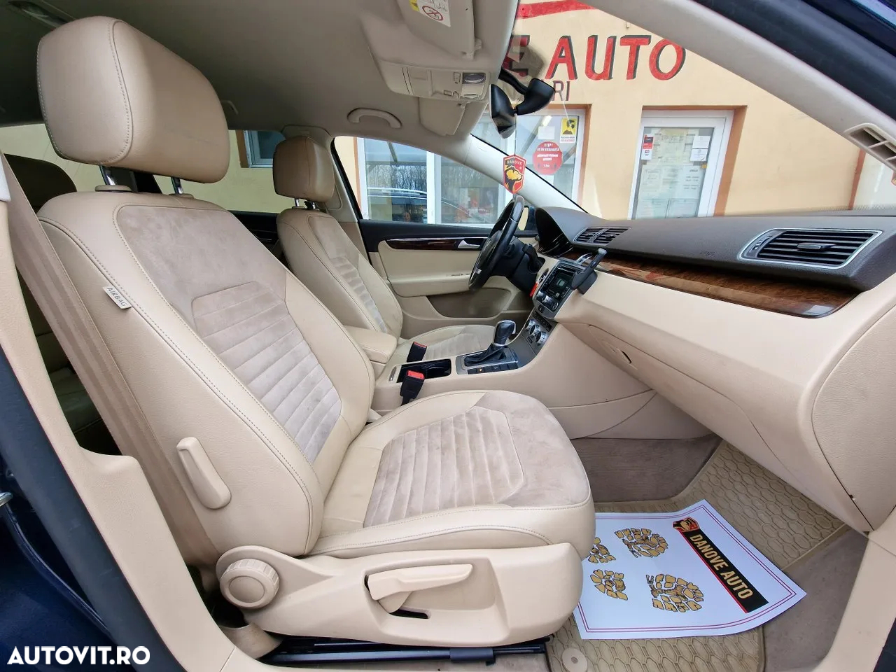 Volkswagen Passat Variant 2.0 Blue TDI DSG SCR Comfortline - 13
