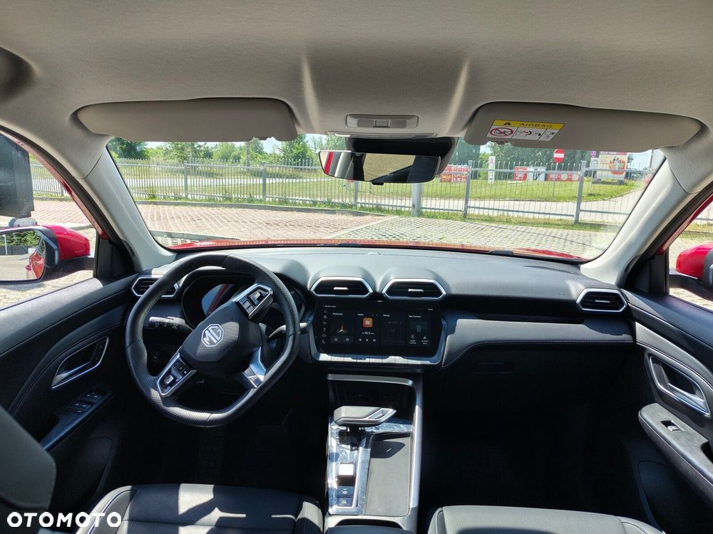 MG ZS Hybrid+ - 15
