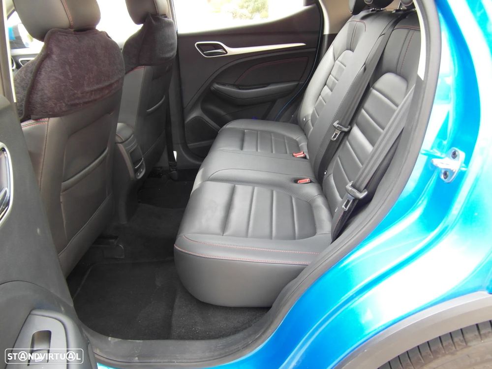 MG ZS - 8