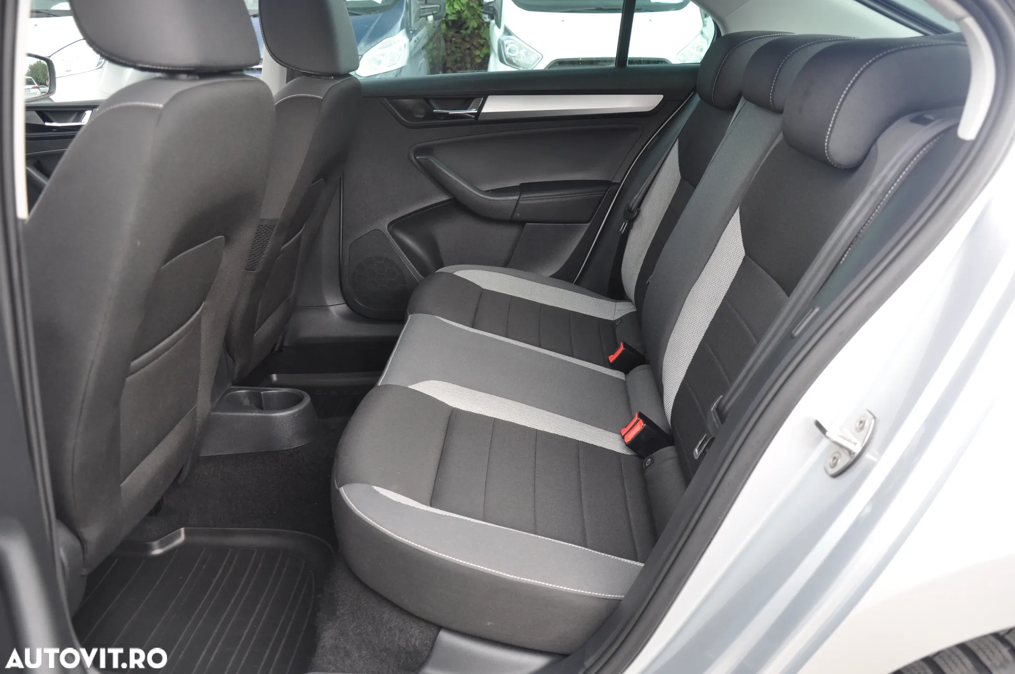 Skoda RAPID 1.0 TSI Ambition - 11