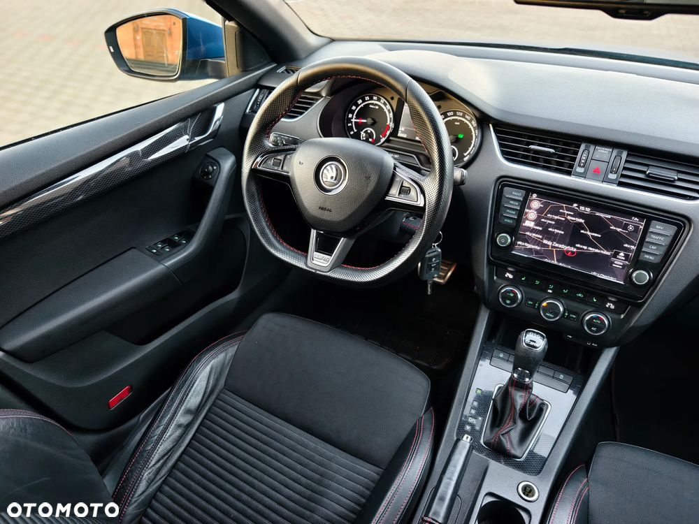 Skoda Octavia 2.0 TDI DSG RS - 17