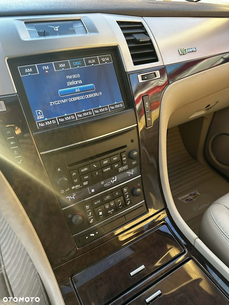 Cadillac Escalade - 19