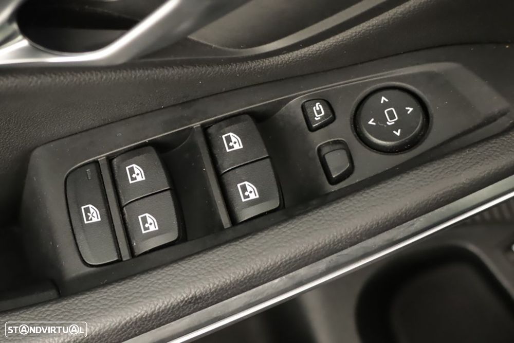 BMW 330 e Edição Desportiva M Auto - 21