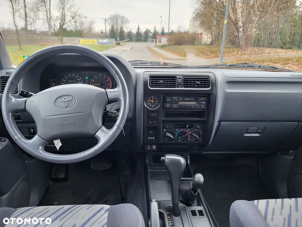 Toyota Land Cruiser - 10