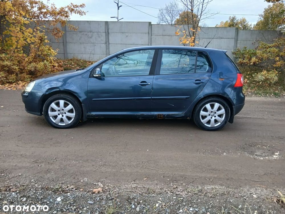 Volkswagen Golf - 6
