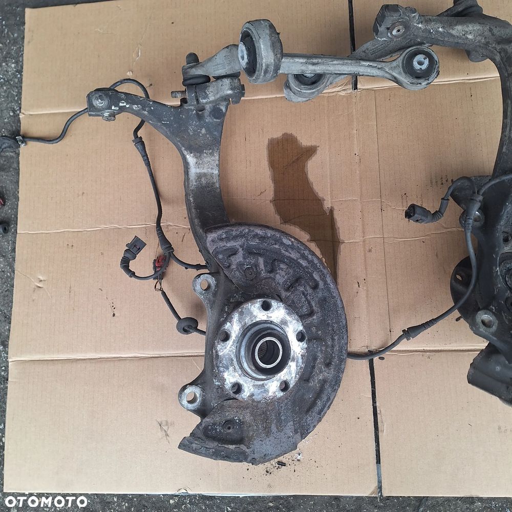 WAHACZ ZWROTNICA PIASTA PRAWA LEWA PRZOD AUDI A6 C5 PASSAT B5 1.9 TDI 2.5 TDI - 1