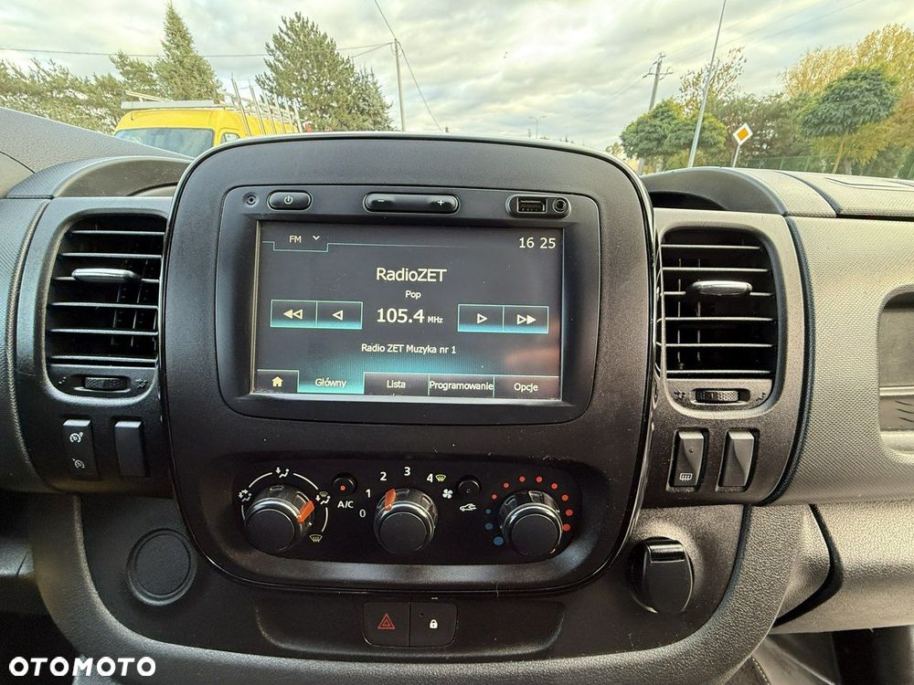 Opel Vivaro - 8