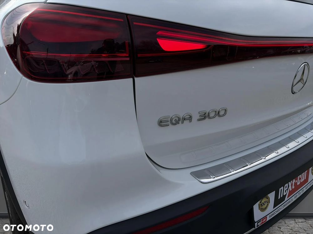 Mercedes-Benz EQA 300 66.5kWh 4-Matic AMG Line - 27