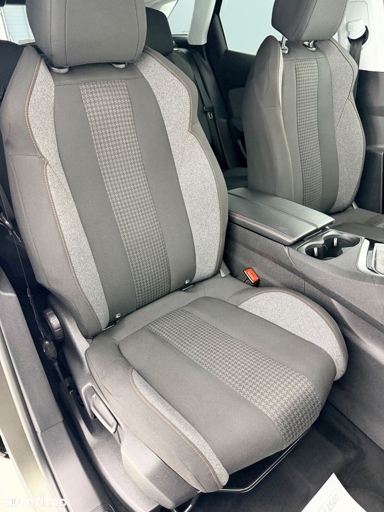 Peugeot 3008 PureTech 130 Stop & Start GPF Allure - 15