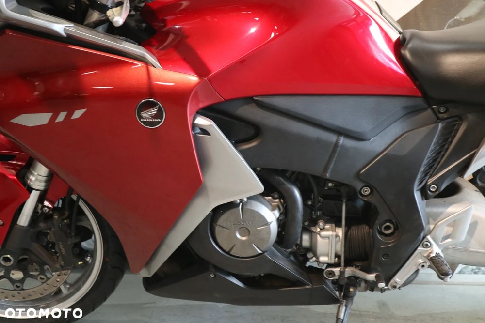 Honda VFR - 6