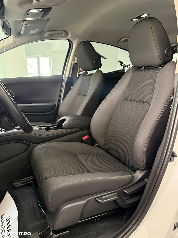 Honda HR-V 1.5 i-VTEC 4x2 CVT Elegance - 11