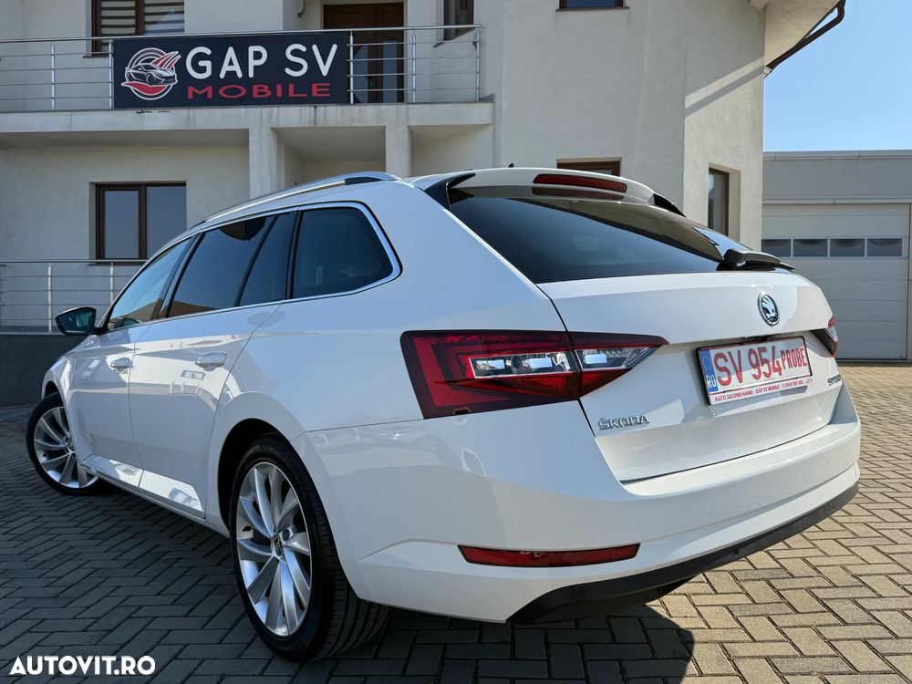 Skoda Superb 2.0 TDI DSG Sportline - 3