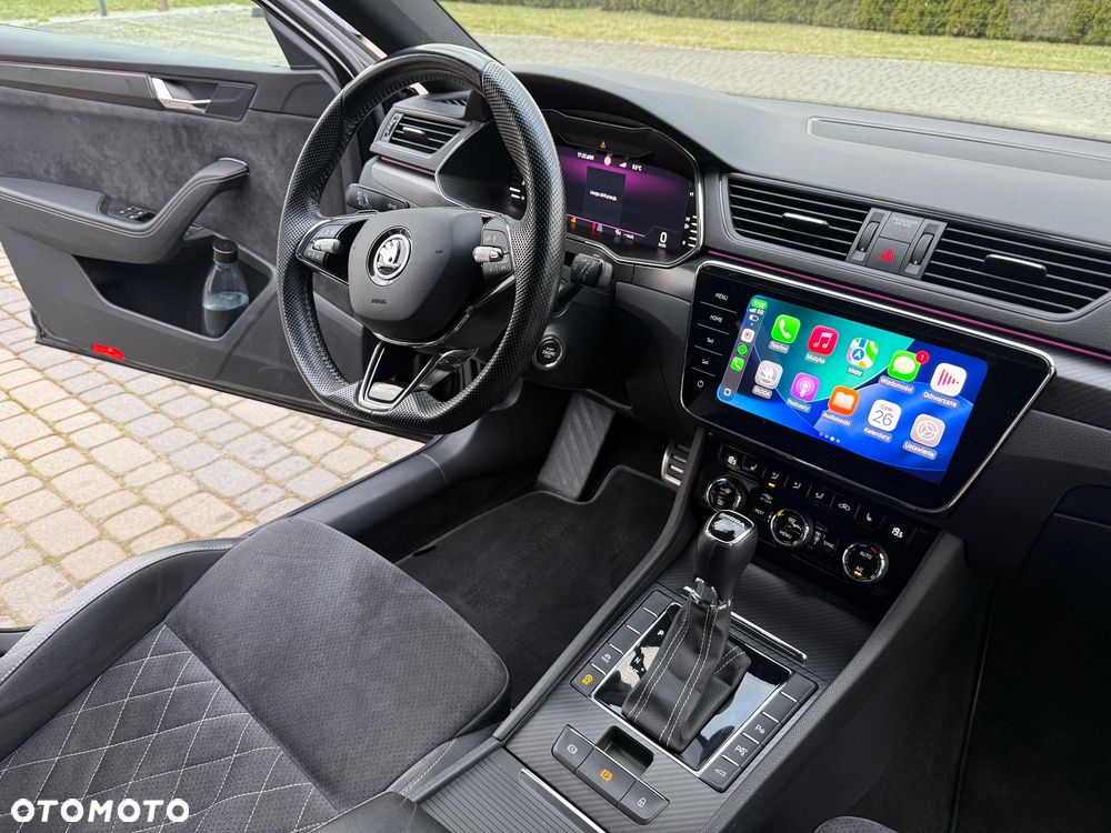Skoda Superb 2.0 TDI Sportline DSG - 23