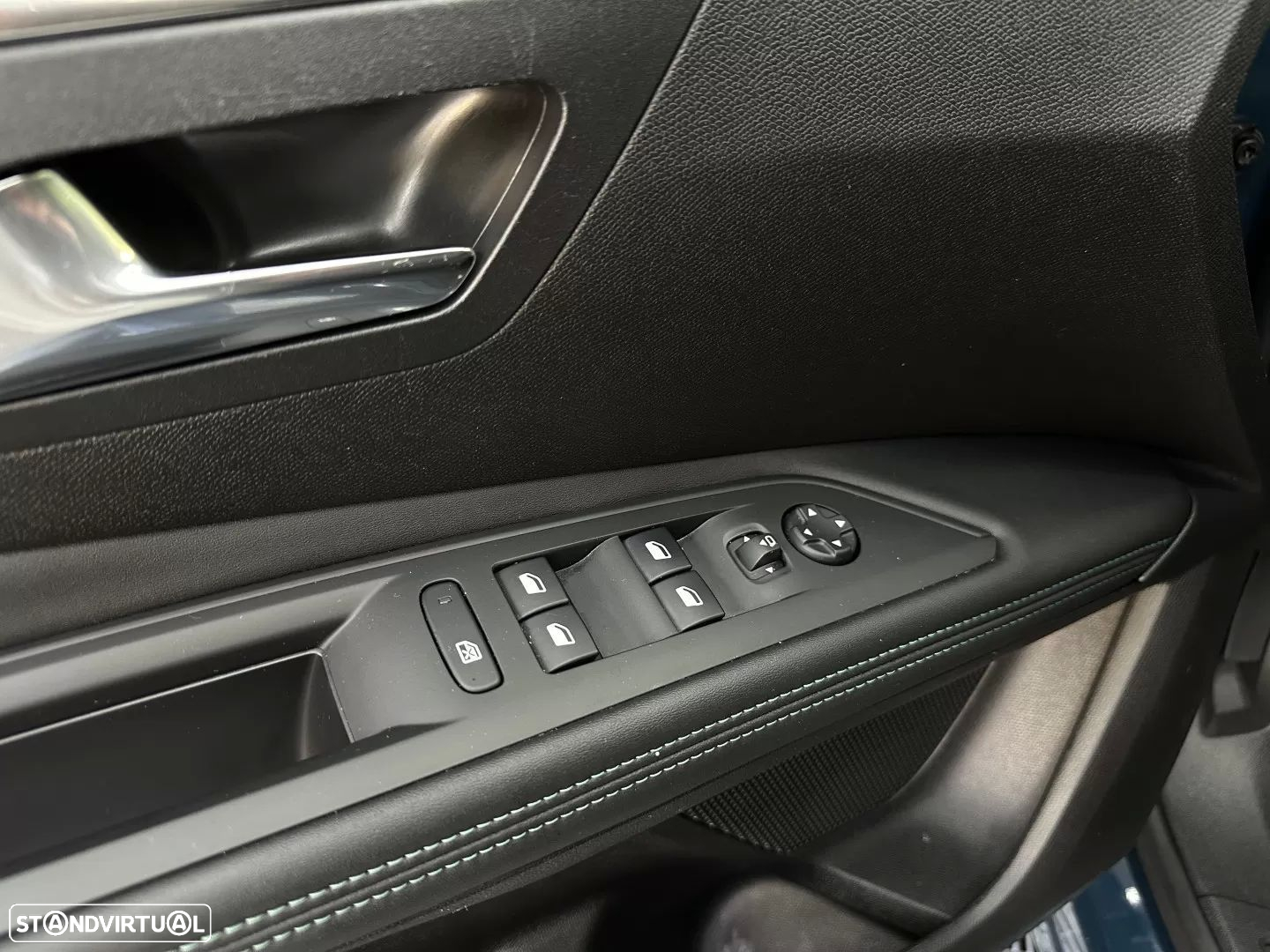 Peugeot 3008 1.6 Hybrid Allure Pack e-EAT8 - 39
