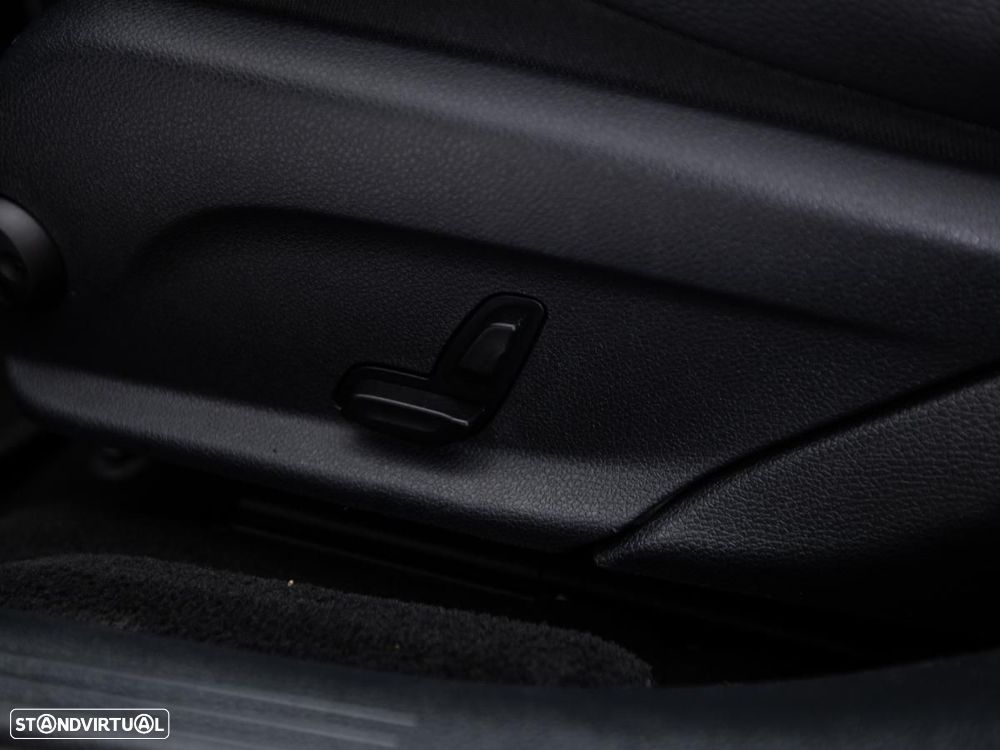 Mercedes-Benz E 220 - 16