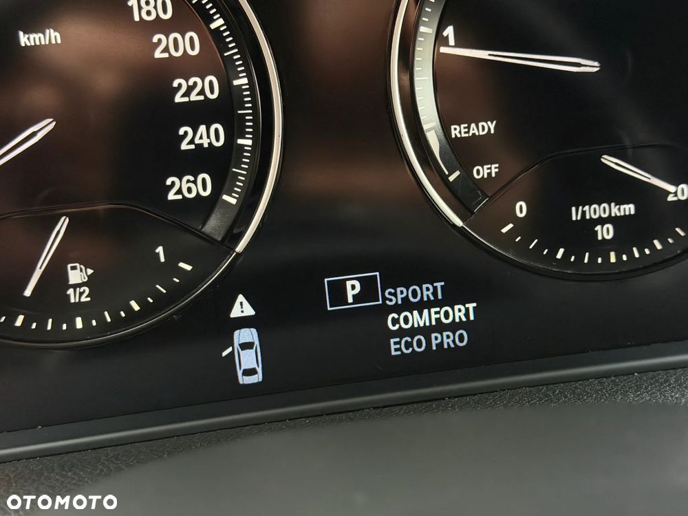 BMW Seria 2 218i GPF - 28