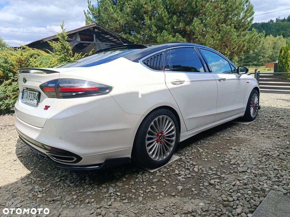 Ford Fusion 2.0 EcoBoost Titanium - 26