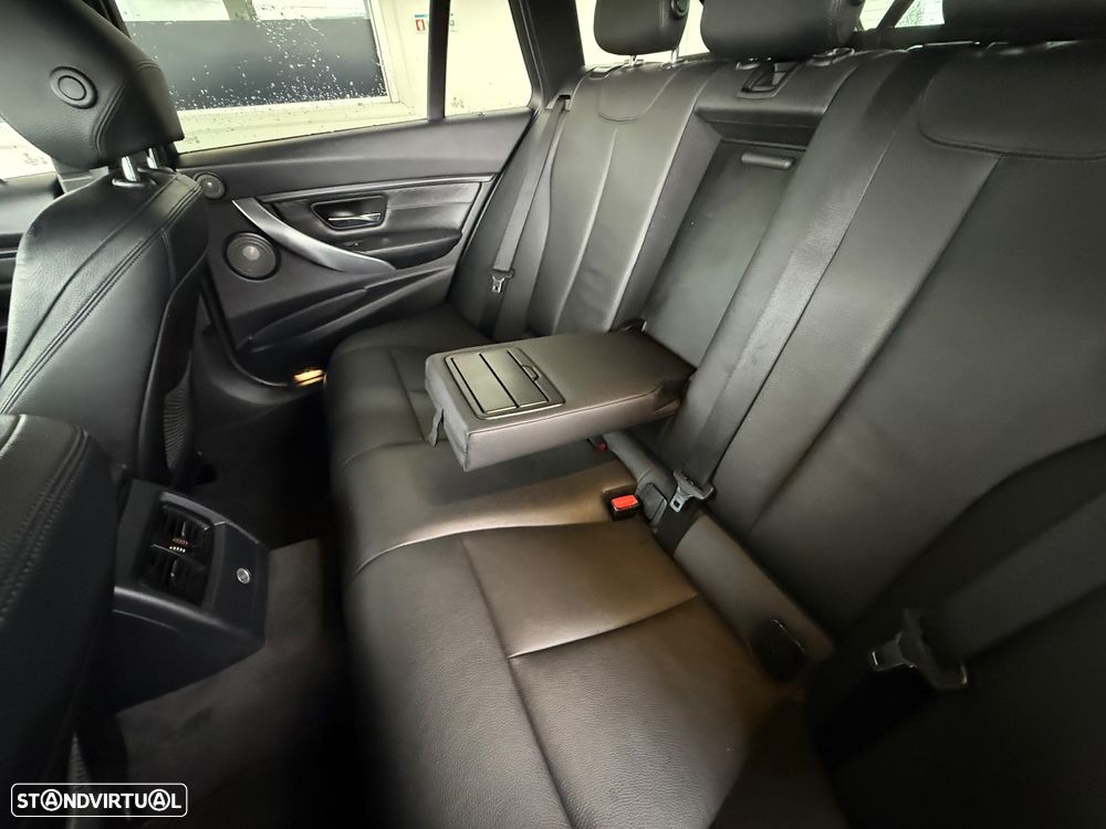 BMW 320 d Pack M - 20