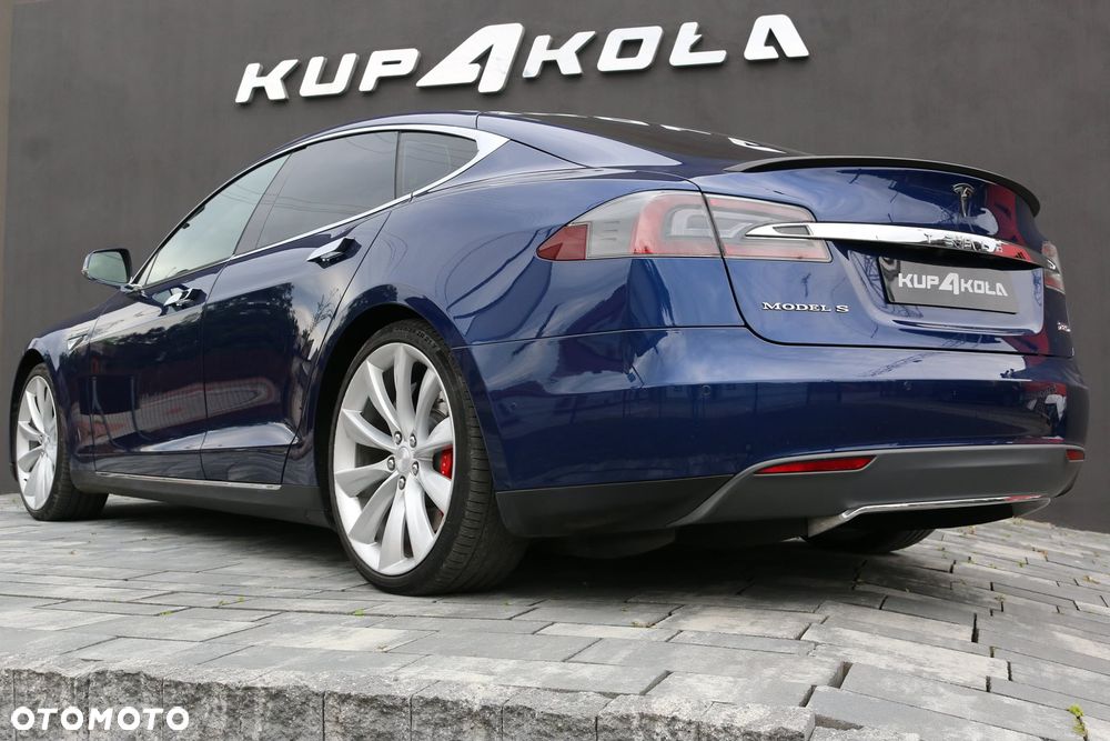 Tesla Model S Dual Motor Allradantrieb Performance - 2