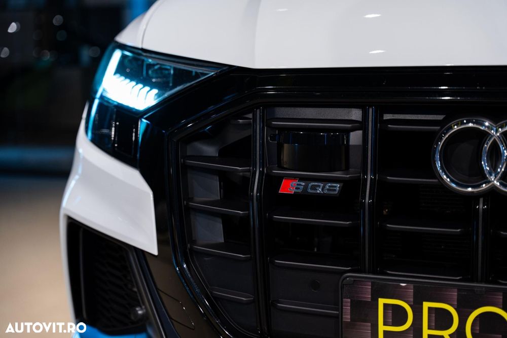 Audi SQ8 - 12