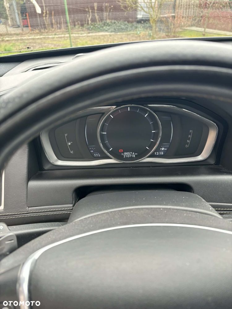Volvo XC 60 D4 Drive-E R-Design Momentum - 9