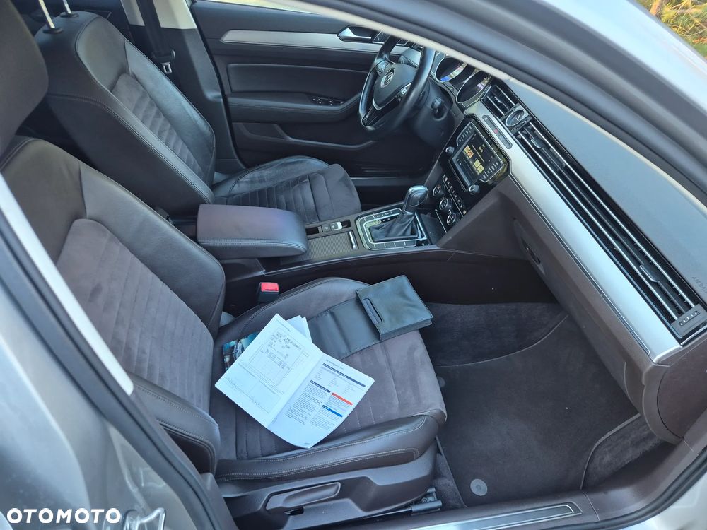 Volkswagen Passat 1.8 TSI (BlueMotion Technology) DSG Highline - 22