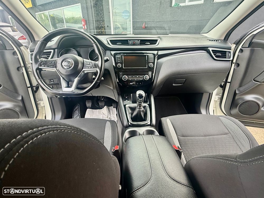 Nissan Qashqai 1.5 dCi N-Connecta J18+Led - 34