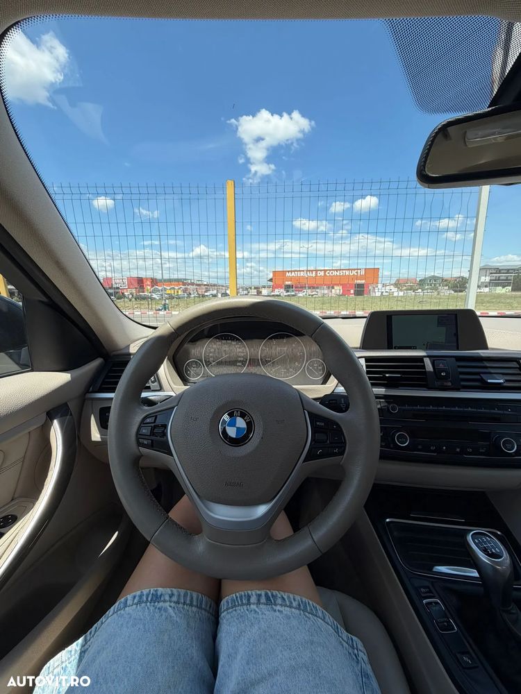 BMW Seria 3 320d xDrive - 13