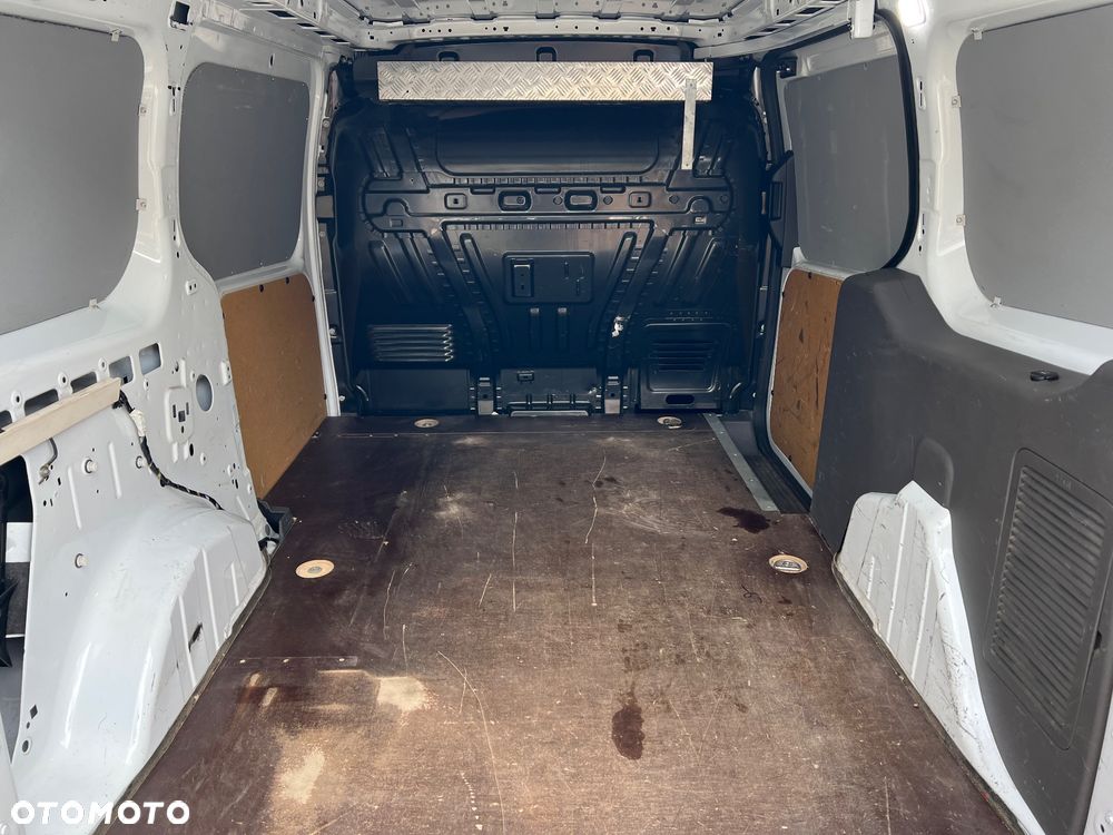 Ford Transit Connect - 21
