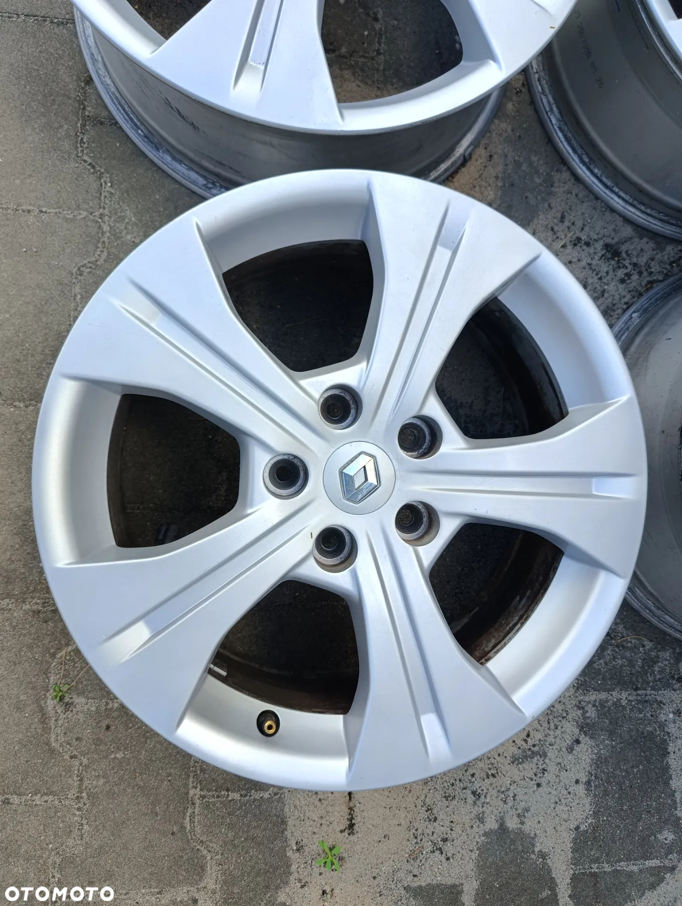 FELGI RENAULT MEGANE 3 III 17 CALI 7J ET49 403000067R - 2