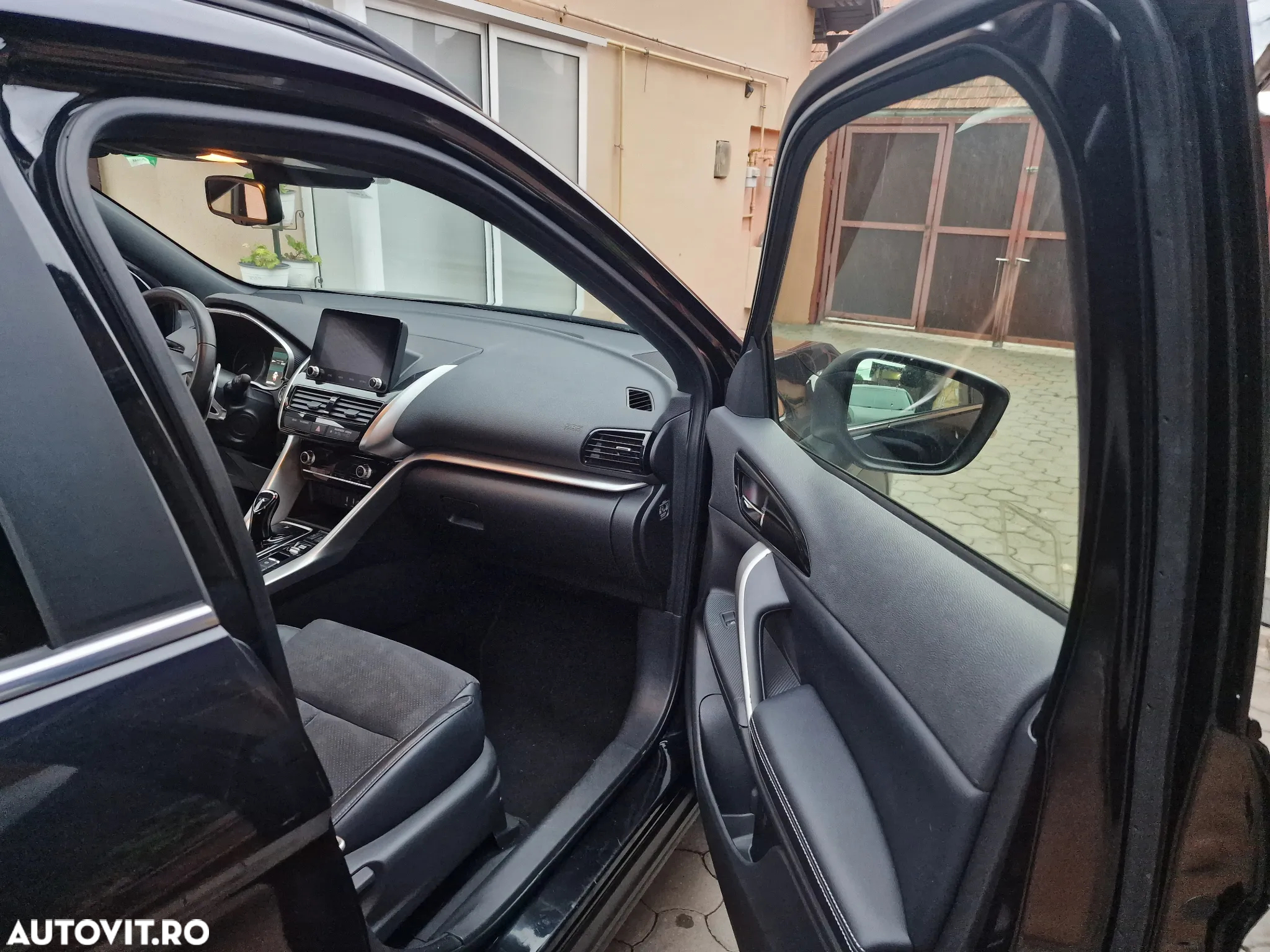 Mitsubishi Eclipse-Cross - 3