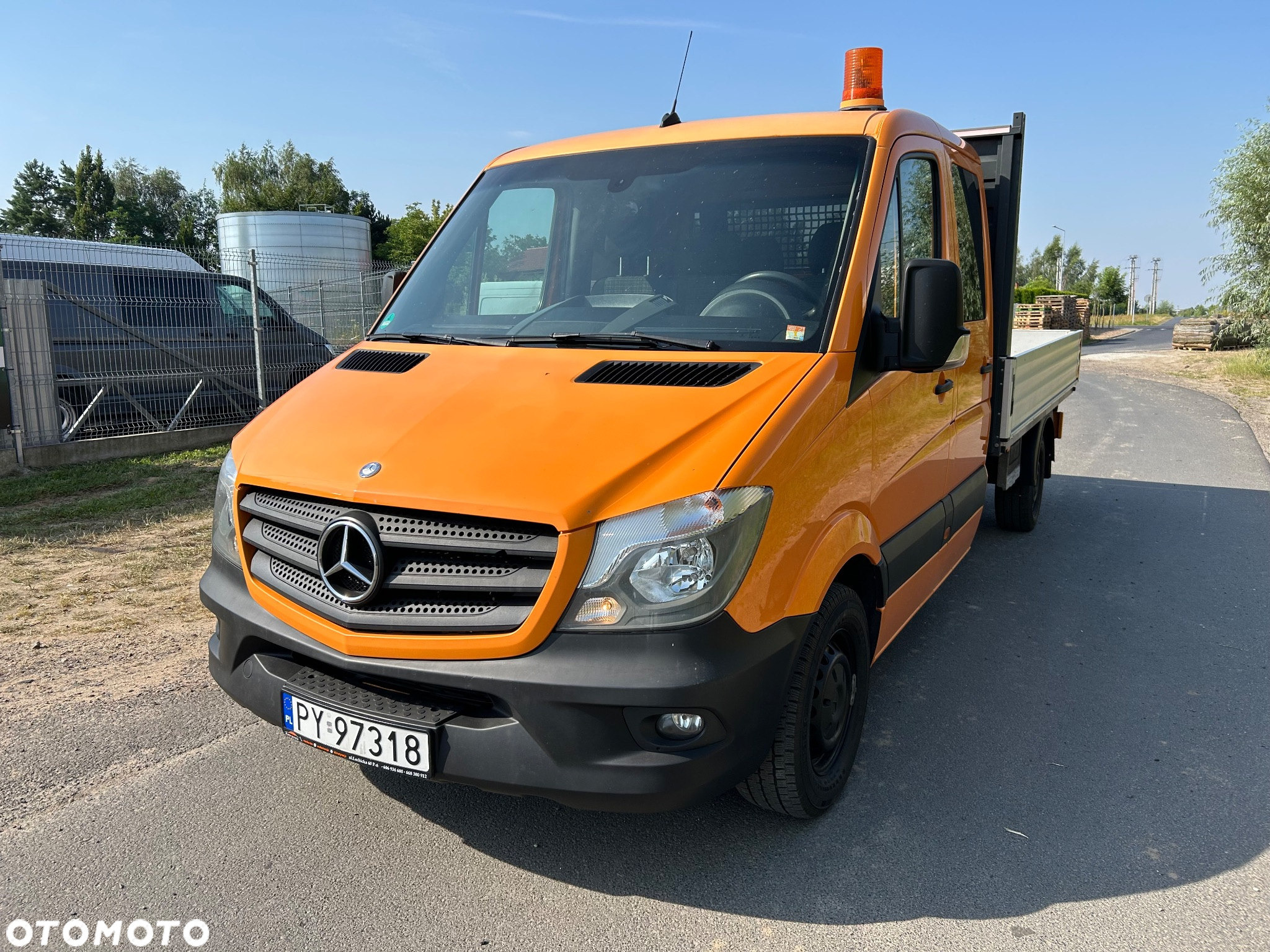 Mercedes-Benz Sprinter - 2
