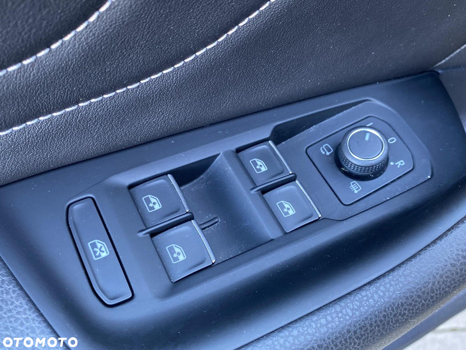 Volkswagen Arteon 2.0 TDI 4Motion R-Line DSG - 11