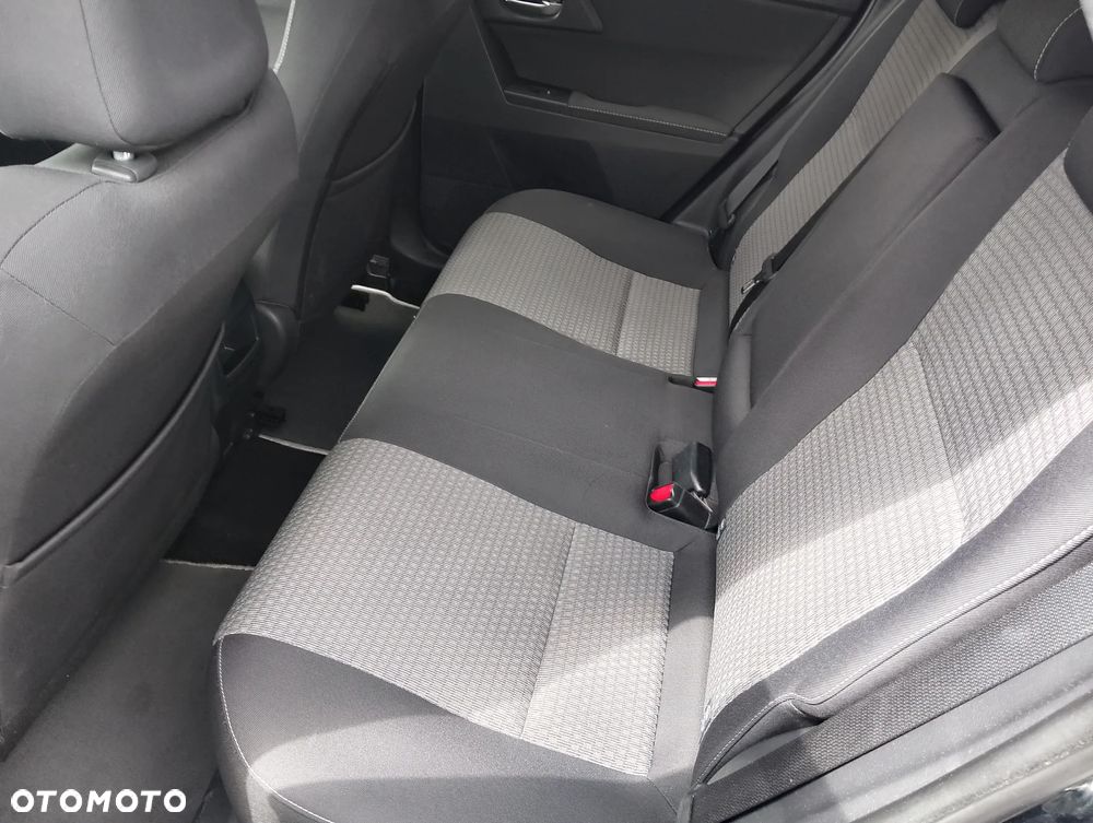 Toyota Auris - 11