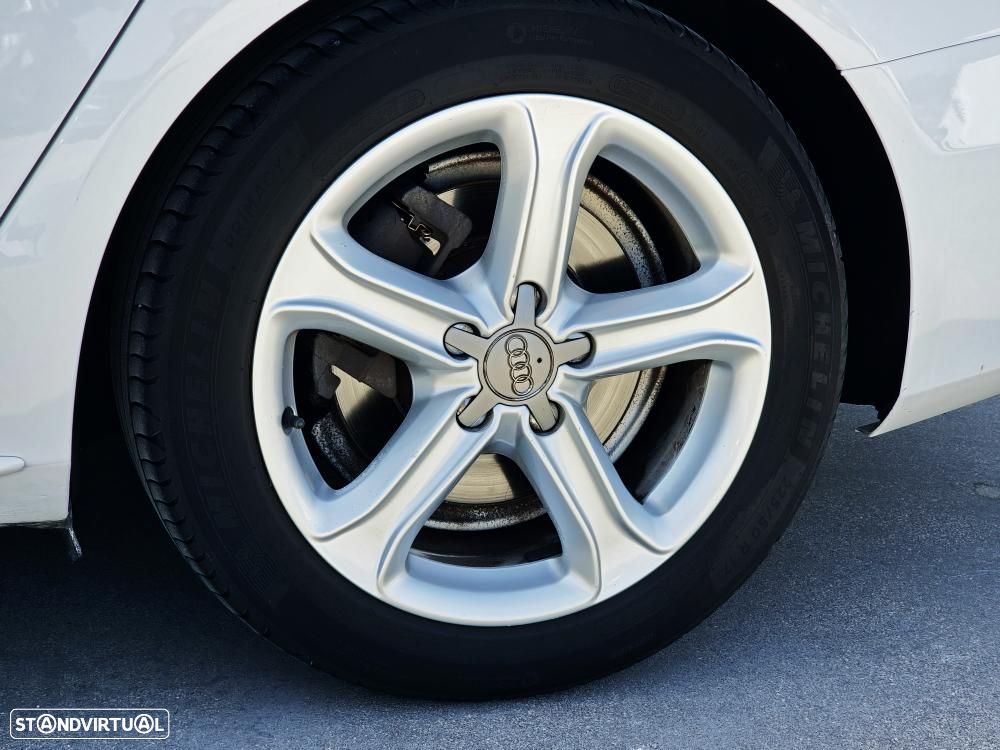 Audi A4 Avant 2.0 TDI Business Line S-line - 15