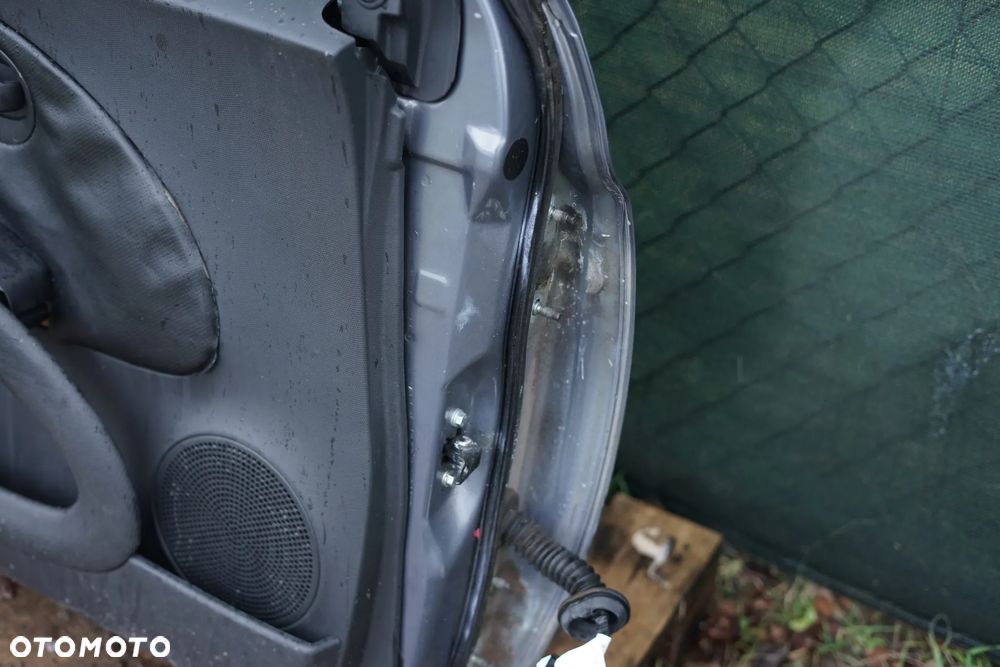 Drzwi przód przednie lewe Nissan Micra K12 5d B52G - 14
