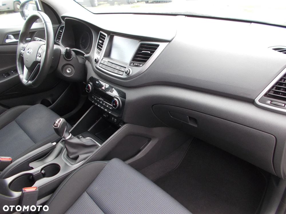 Hyundai Tucson 1.7 CRDI BlueDrive GO 2WD - 13