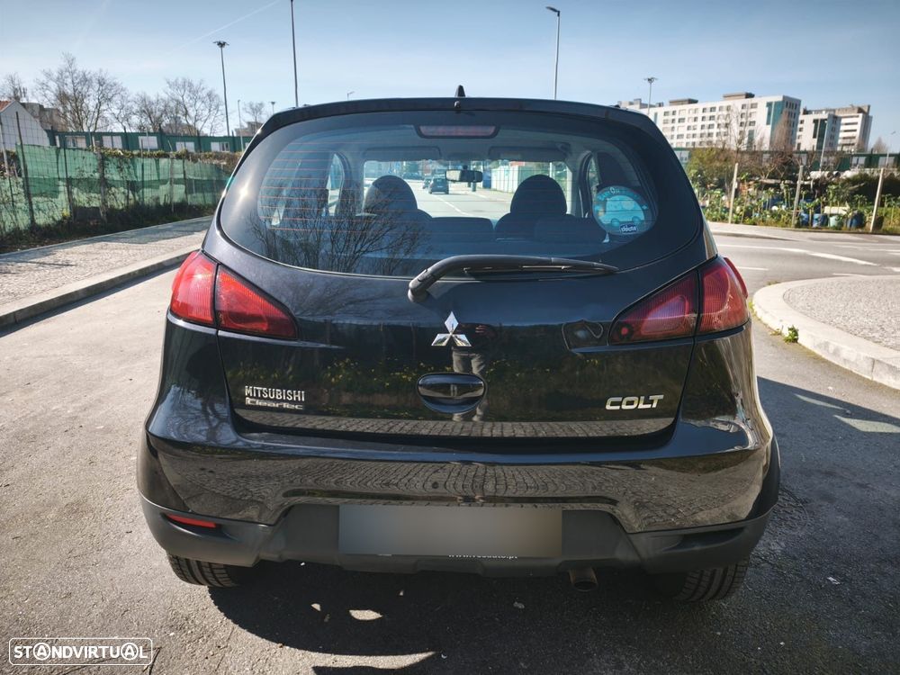 Mitsubishi Colt - 15