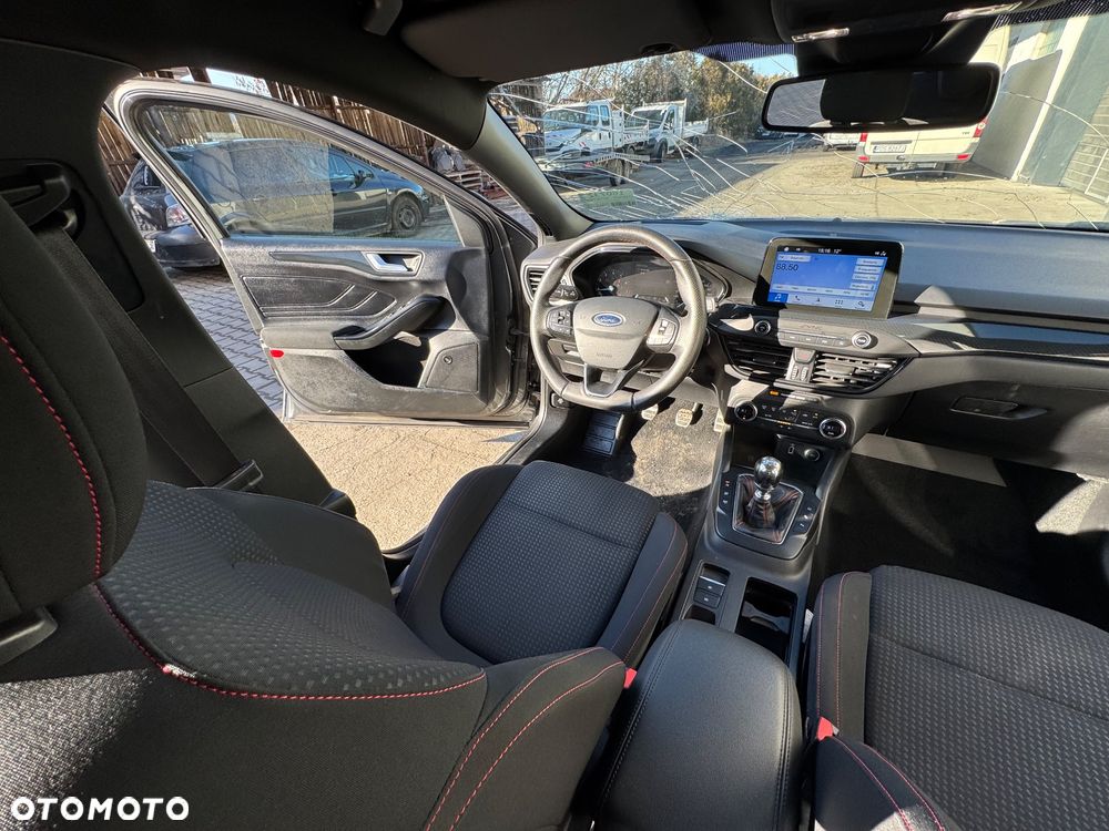 Ford Focus - 8