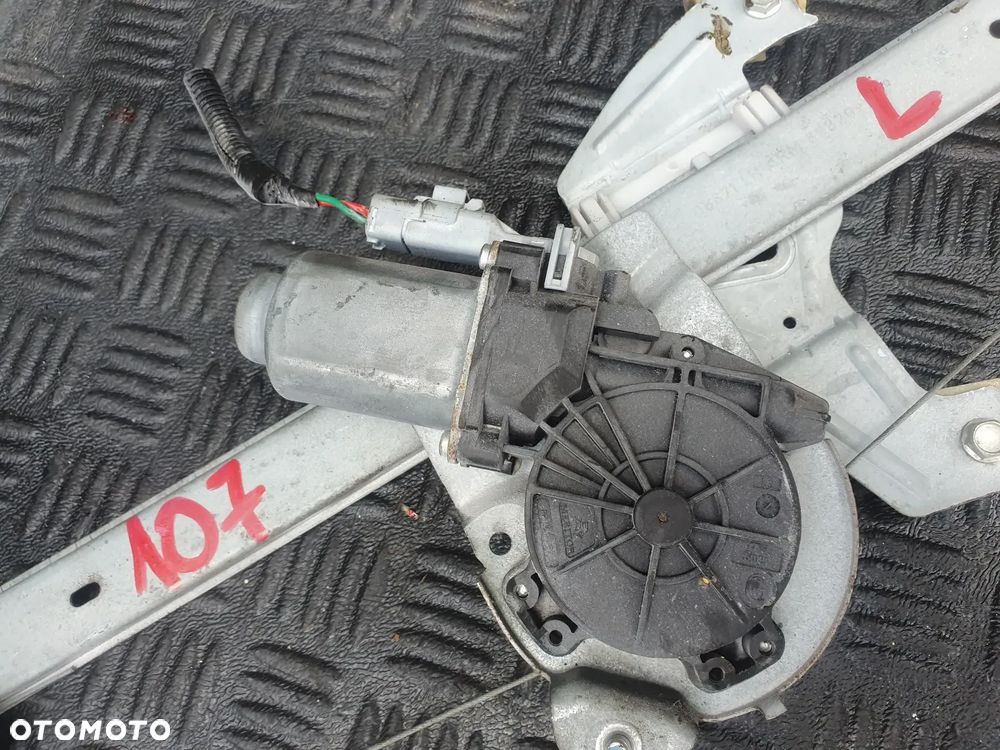 PODNOŚNIK SZYBY LEWY PRZÓD PEUGEOT 107 ELEKTRYCZNY - 4