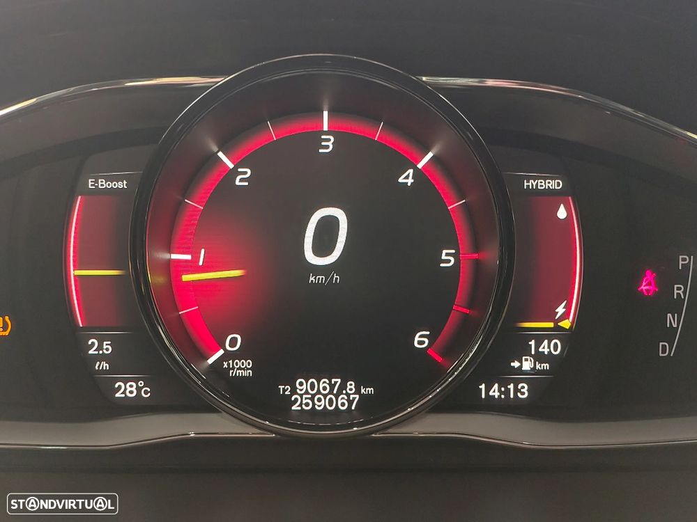 Volvo V60 2.4 D6 Momentum AWD Phev - 17